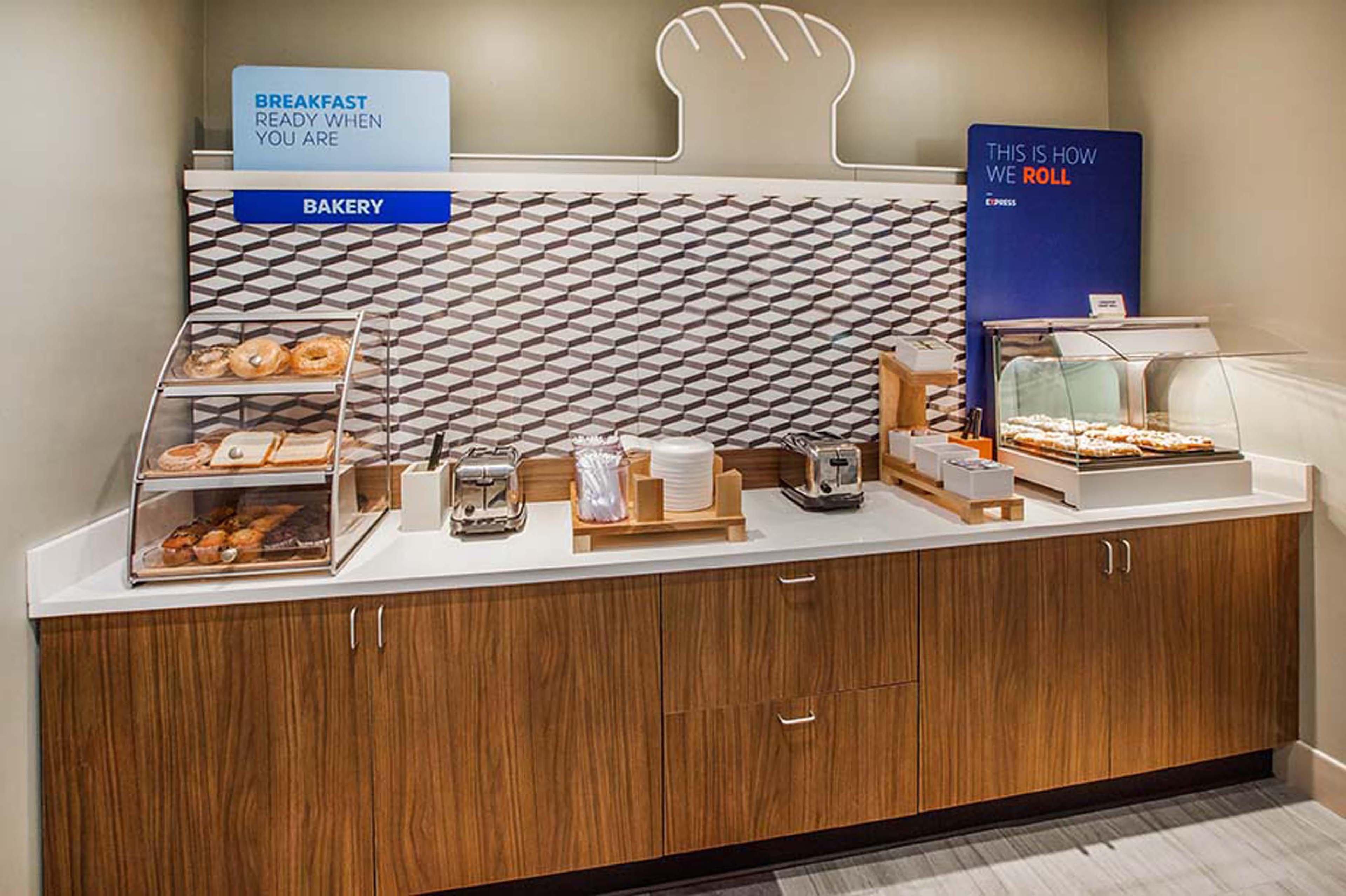 Holiday Inn Express & Suites - Marietta By Ihg Eksteriør bilde